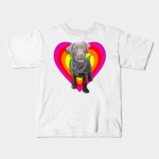 Gorgeous chocolate labrador in a rainbow digital heart! Kids T-Shirt